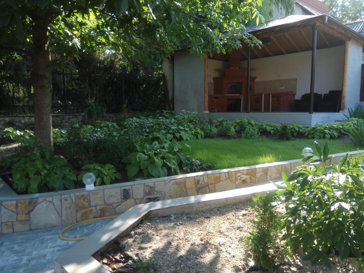 Slovac House With A Garden And Fireplace Кишинёв Экстерьер фото